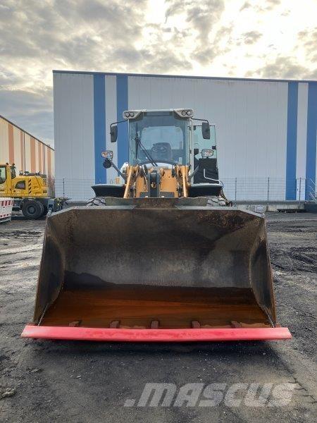 Liebherr L526 Naudoti ratiniai krautuvai