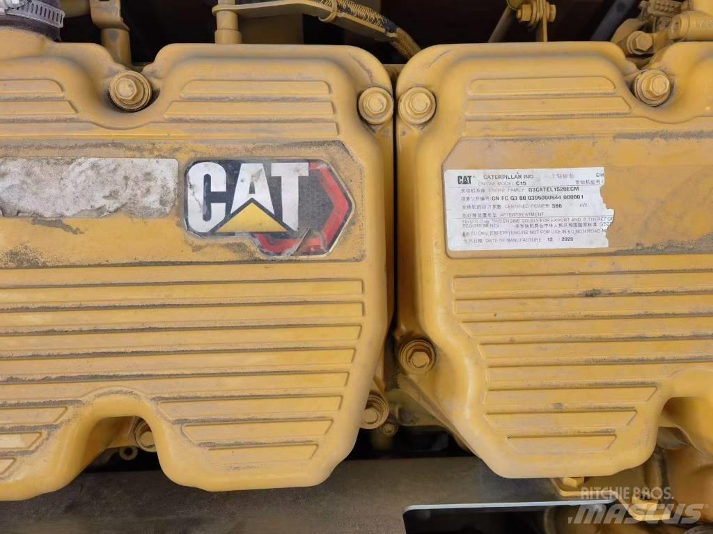 CAT 374 Vikšriniai ekskavatoriai