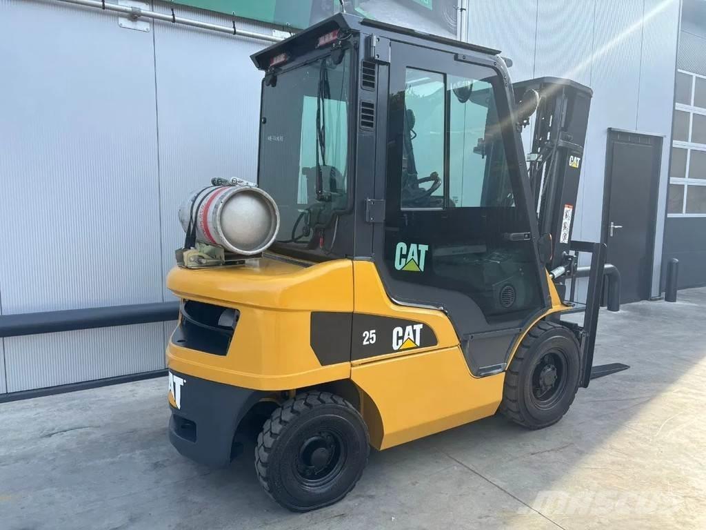 CAT GP25N Heftruck LPG (dujiniai) krautuvai