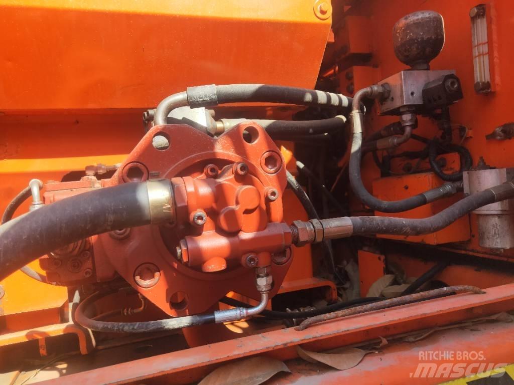 Doosan DH220LC-7 Vikšriniai ekskavatoriai