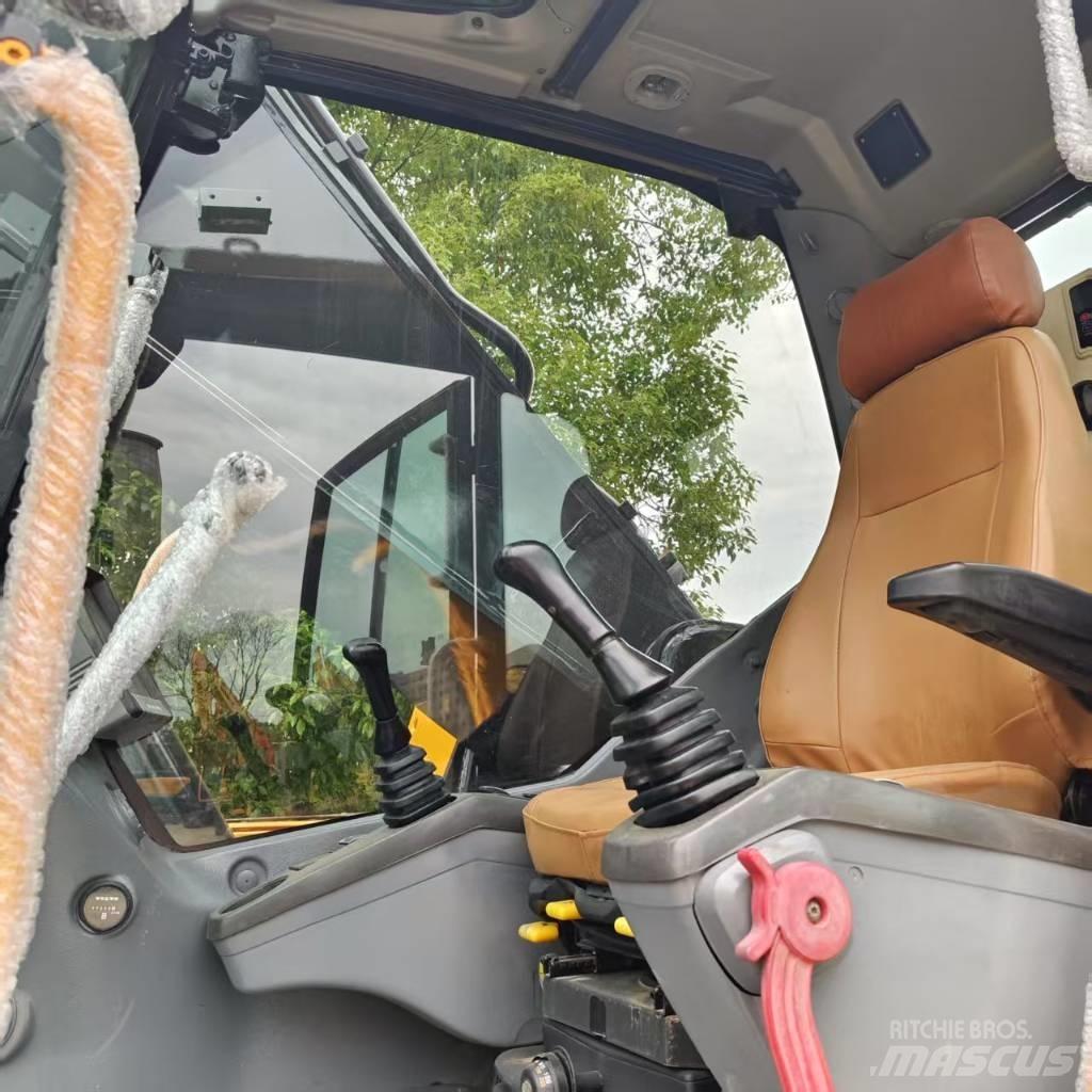 Volvo EC 380 Vikšriniai ekskavatoriai