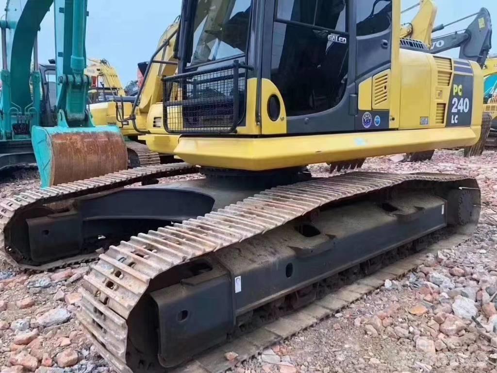Komatsu PC 240 Vikšriniai ekskavatoriai