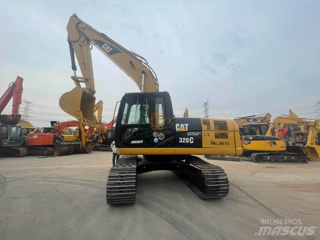 CAT 320 C Vikšriniai ekskavatoriai