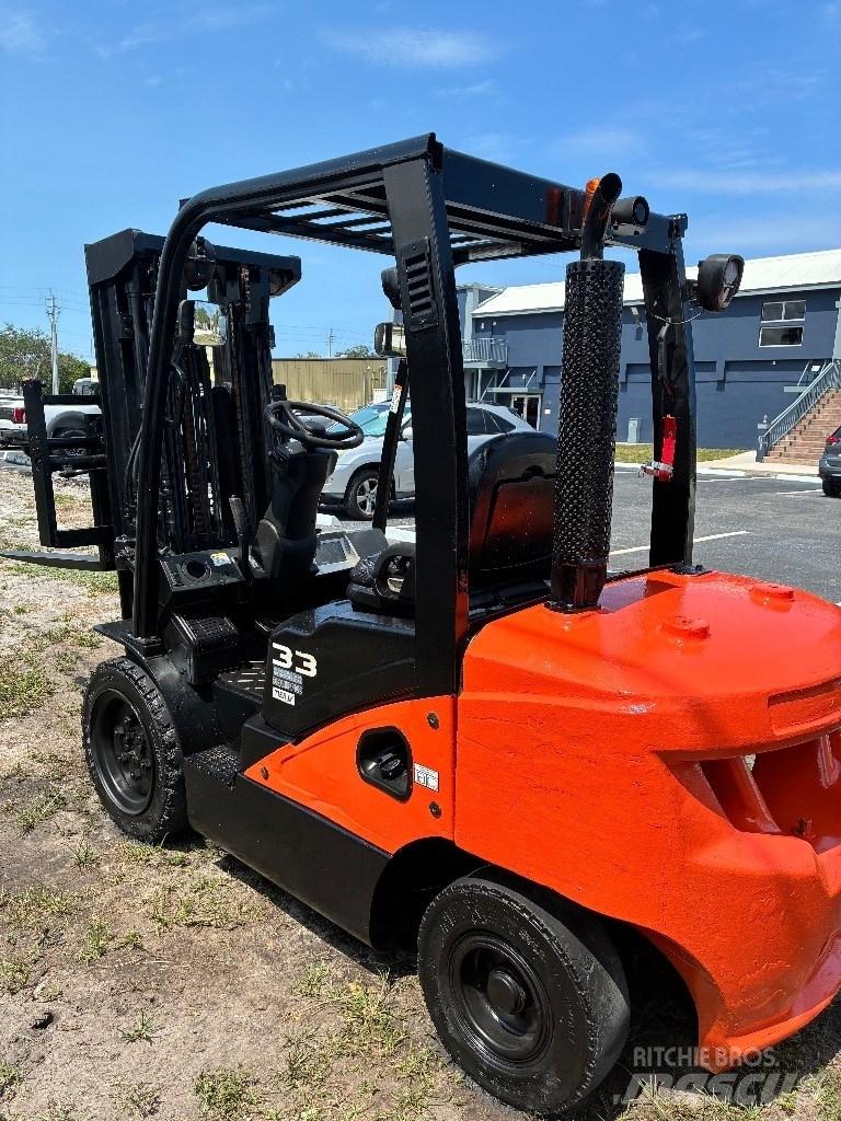 Doosan D 33 S-7 Šakiniai krautuvai - Kita