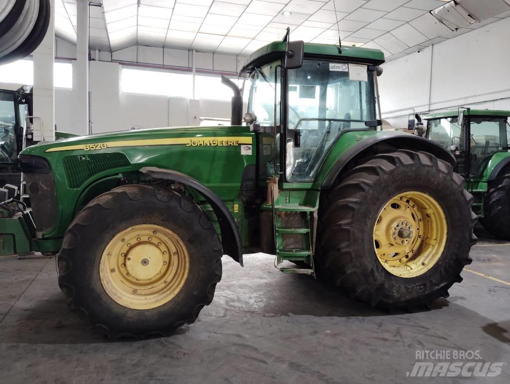 John Deere 8520 Traktoriai