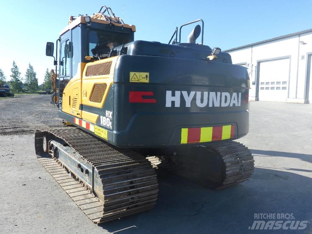 Hyundai HX180L Vikšriniai ekskavatoriai