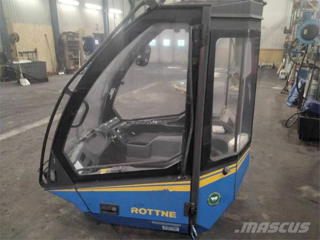Rottne H20 Kabinos ir salonai