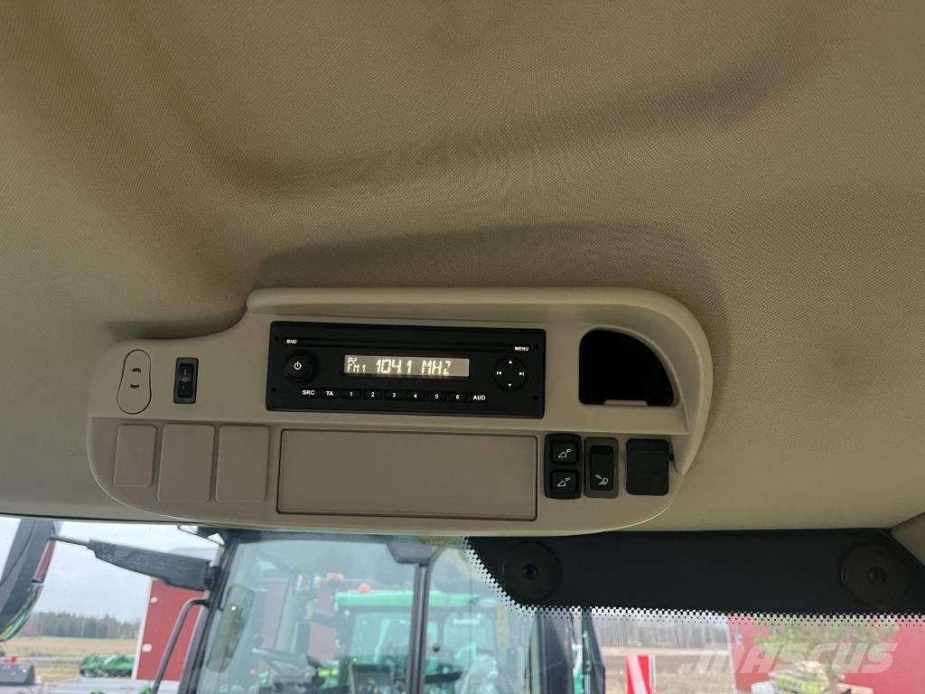 John Deere 6130 R Traktoriai