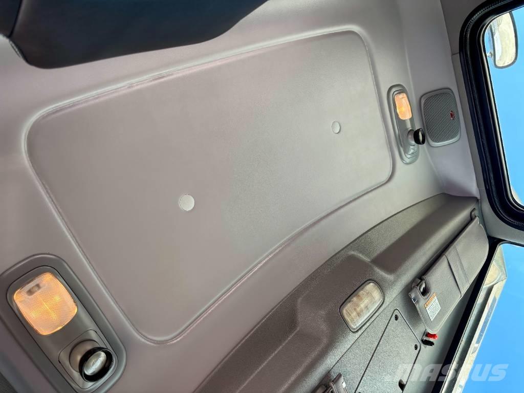 Peterbilt 389 Naudoti vilkikai