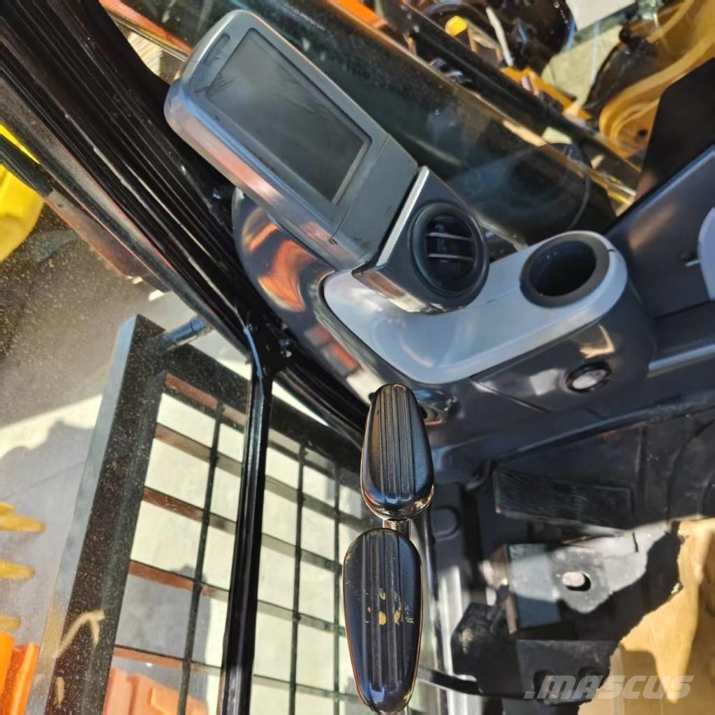 CAT 320 D Vikšriniai ekskavatoriai