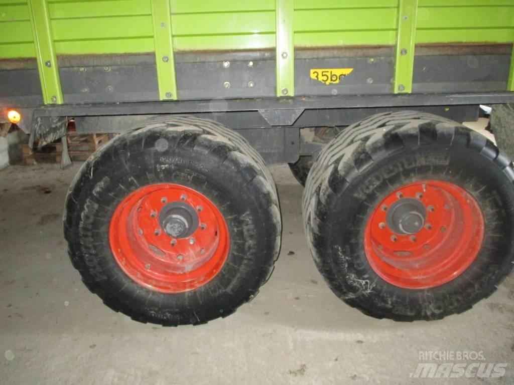 CLAAS Quantum 4700 Savikrovės priekabos