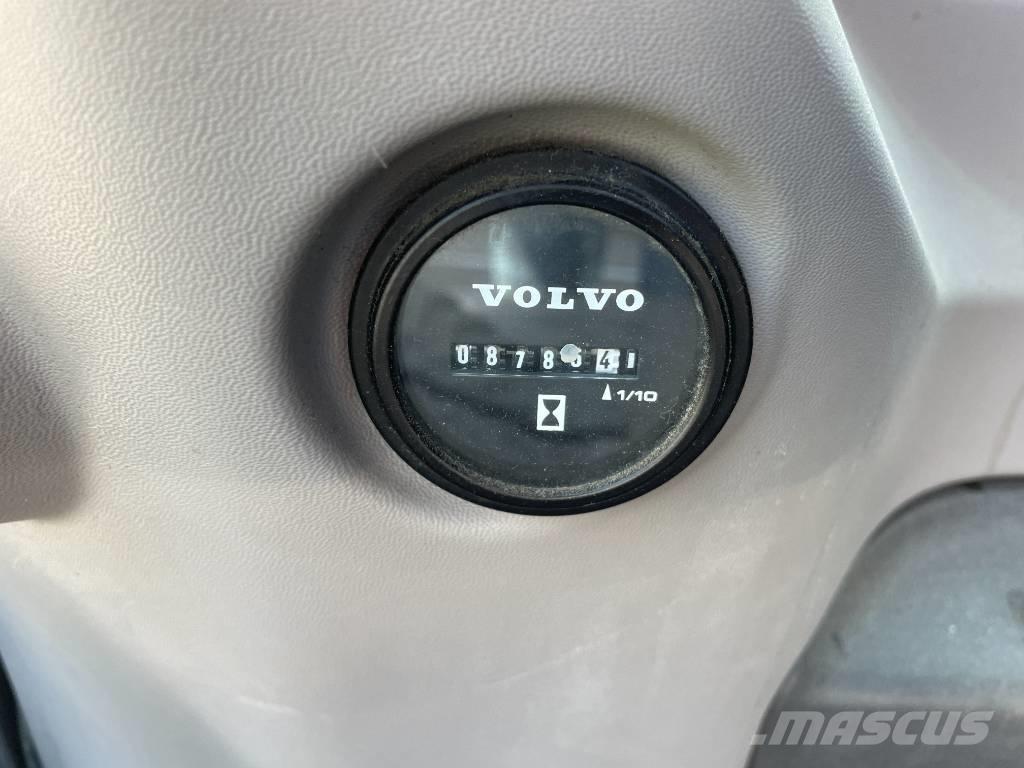 Volvo ECR235EL Vikšriniai ekskavatoriai