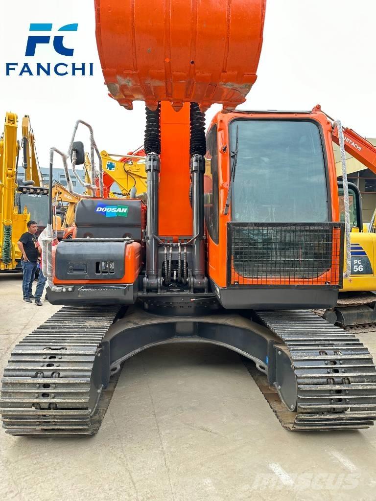 Doosan dx150 Vikšriniai ekskavatoriai