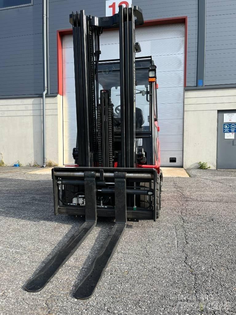 Hangcha CPD35-XD2 Elektriniai šakiniai krautuvai