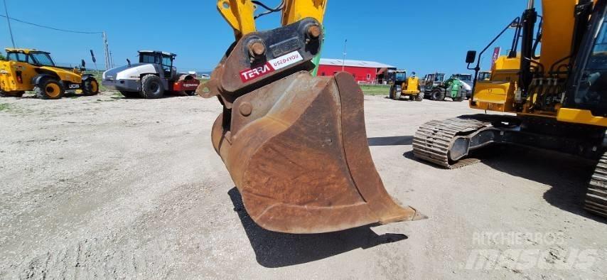 JCB 220X LC Vikšriniai ekskavatoriai
