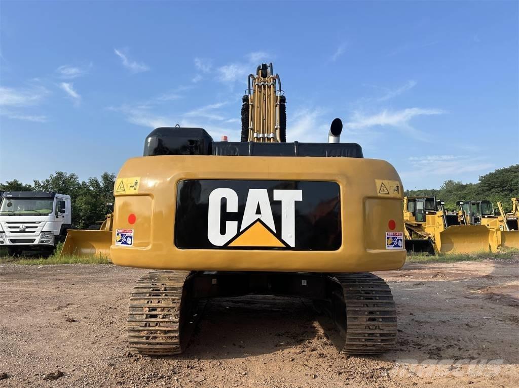CAT 330 D L Vikšriniai ekskavatoriai