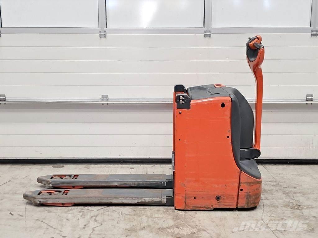 Linde T16L Mažų aukščių keltuvai