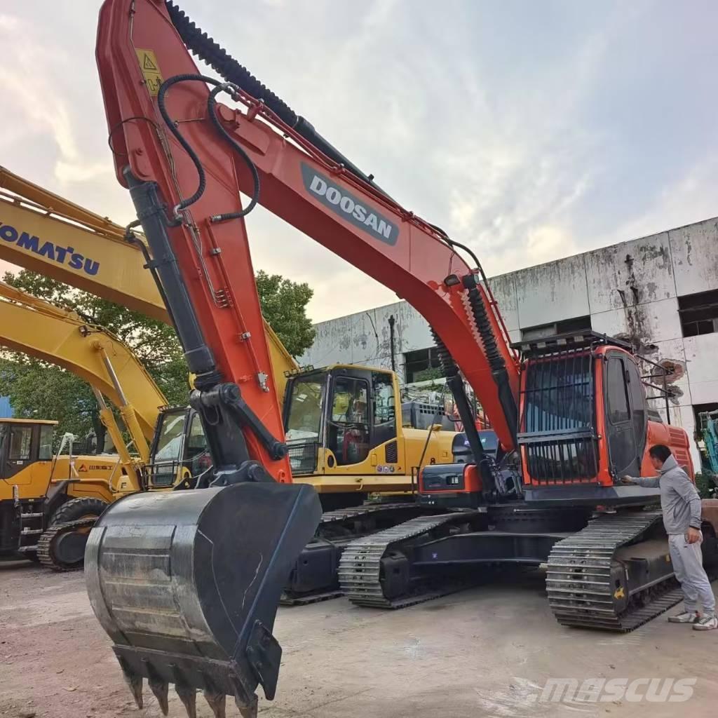 Doosan DX 300 Vikšriniai ekskavatoriai