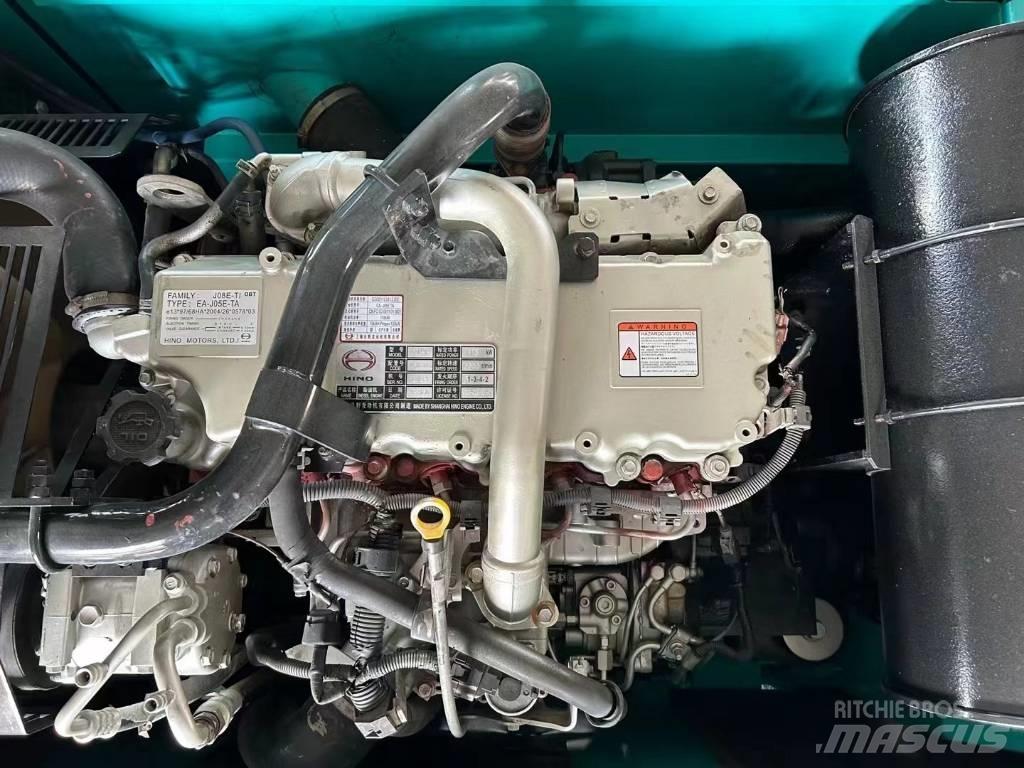 Kobelco SK200 Vikšriniai ekskavatoriai