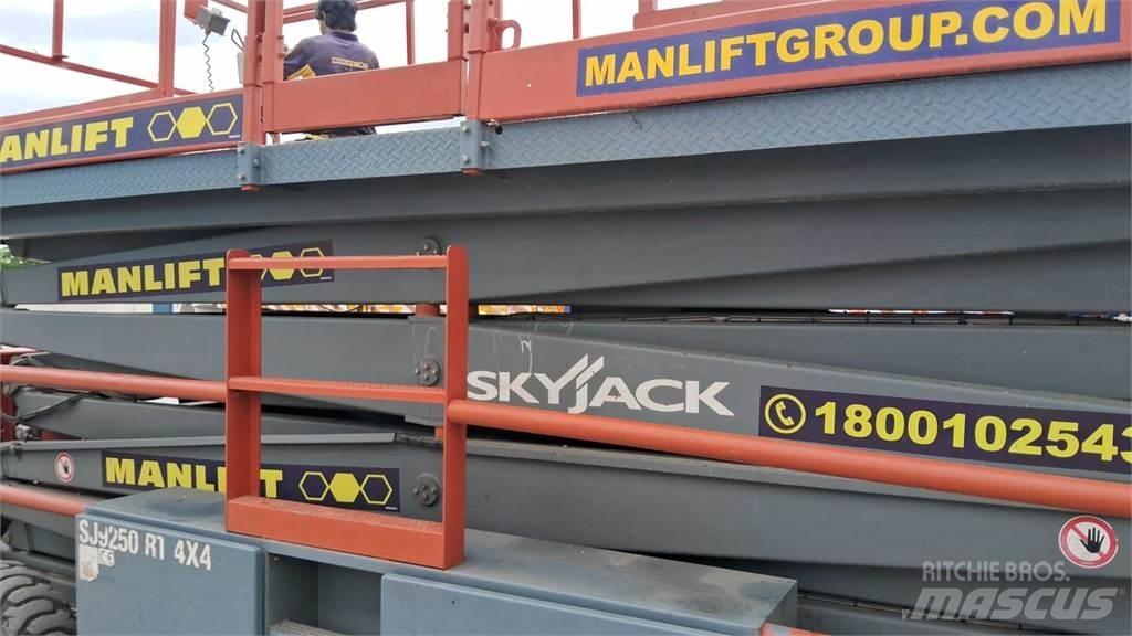 SkyJack 9250RT Žirkliniai keltuvai