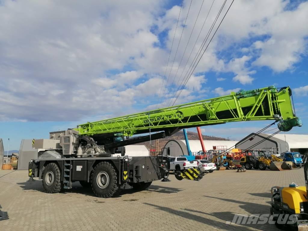 Zoomlion ZRT400 Neapdoroto reljefo kranai