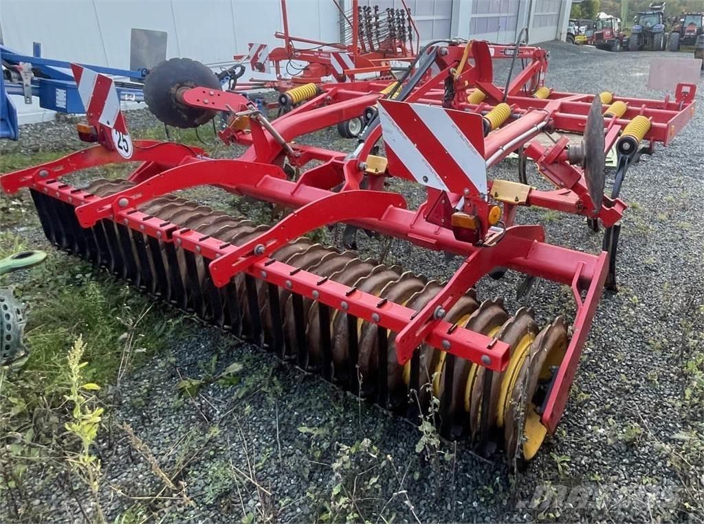 Väderstad CS 300 Kultivatoriai