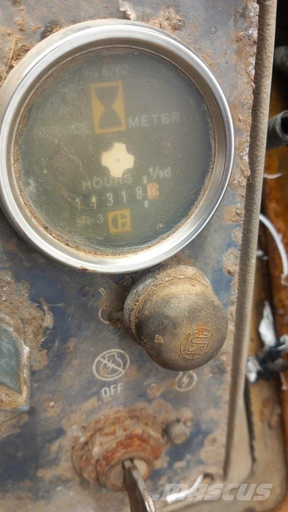 CAT 953 Vikšriniai krautuvai