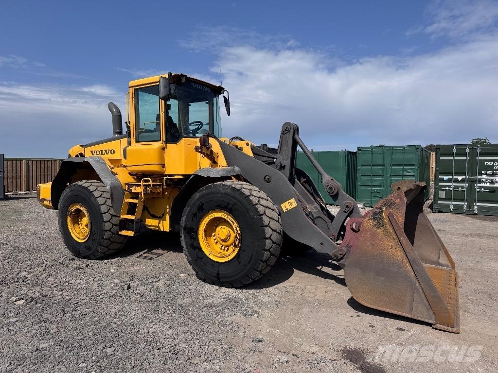 Volvo L 120 E Naudoti ratiniai krautuvai