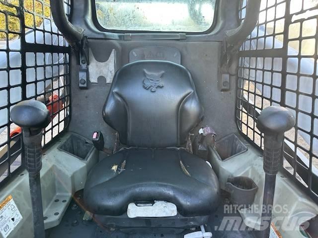 Bobcat T 590 Krautuvai su šoniniu pasukimu