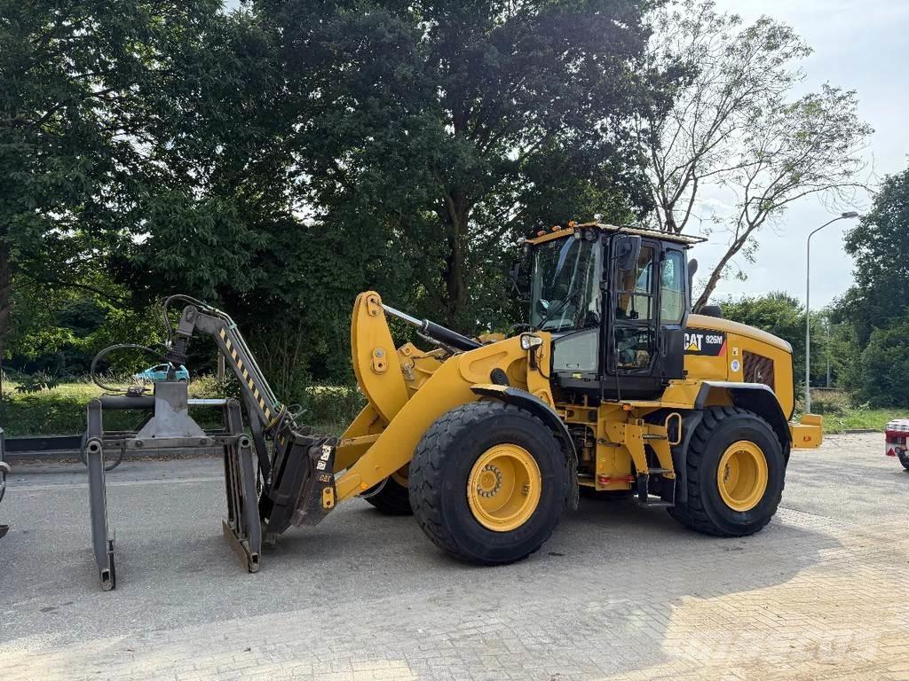 CAT 926M 4 Buckets Naudoti ratiniai krautuvai