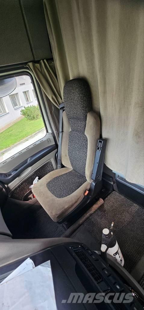 DAF XF 105 Sunkvežimiai su keliamuoju kabliu