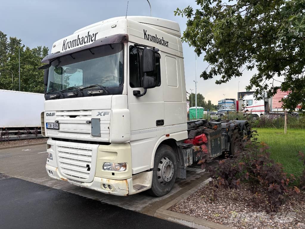 DAF XF 105 Sunkvežimiai su keliamuoju kabliu