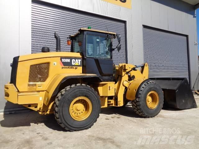 CAT 938M Naudoti ratiniai krautuvai