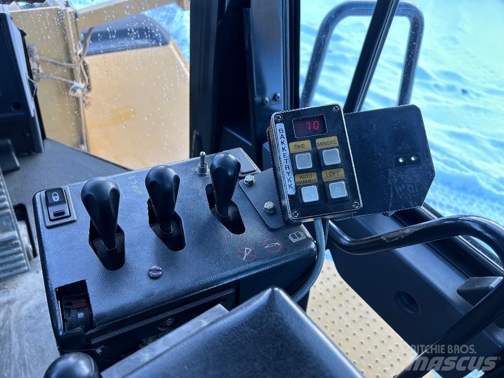 CAT 950G Naudoti ratiniai krautuvai