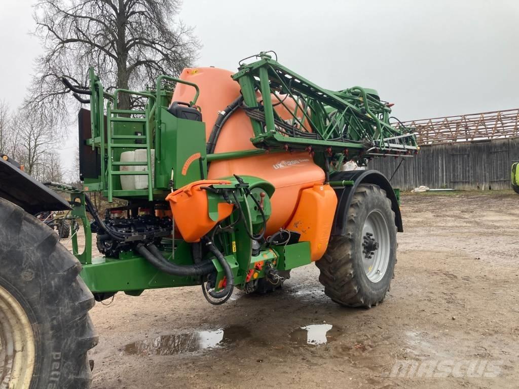 Amazone UX 5200 Prikabinami purkštuvai