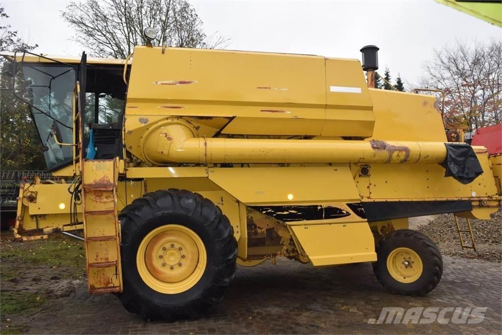 New Holland TF 42 Derliaus nuėmimo kombainai