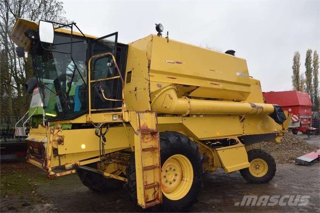 New Holland TF 42 Derliaus nuėmimo kombainai
