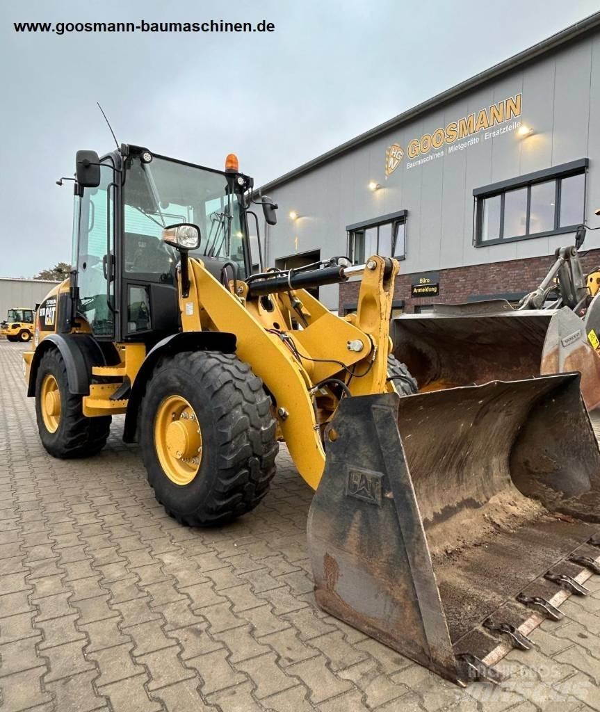 CAT 907 M Naudoti ratiniai krautuvai