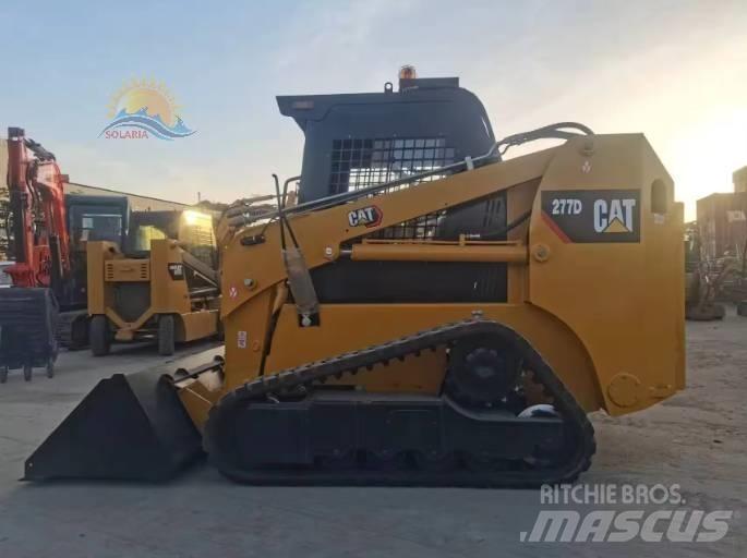 CAT 277D Krautuvai su šoniniu pasukimu