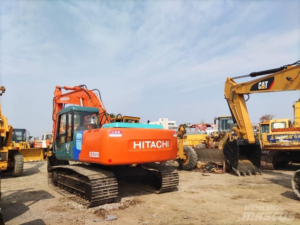 Hitachi EX 200-3 Vikšriniai ekskavatoriai