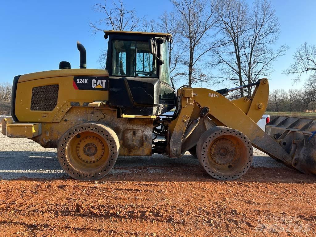 CAT 924 K Naudoti ratiniai krautuvai