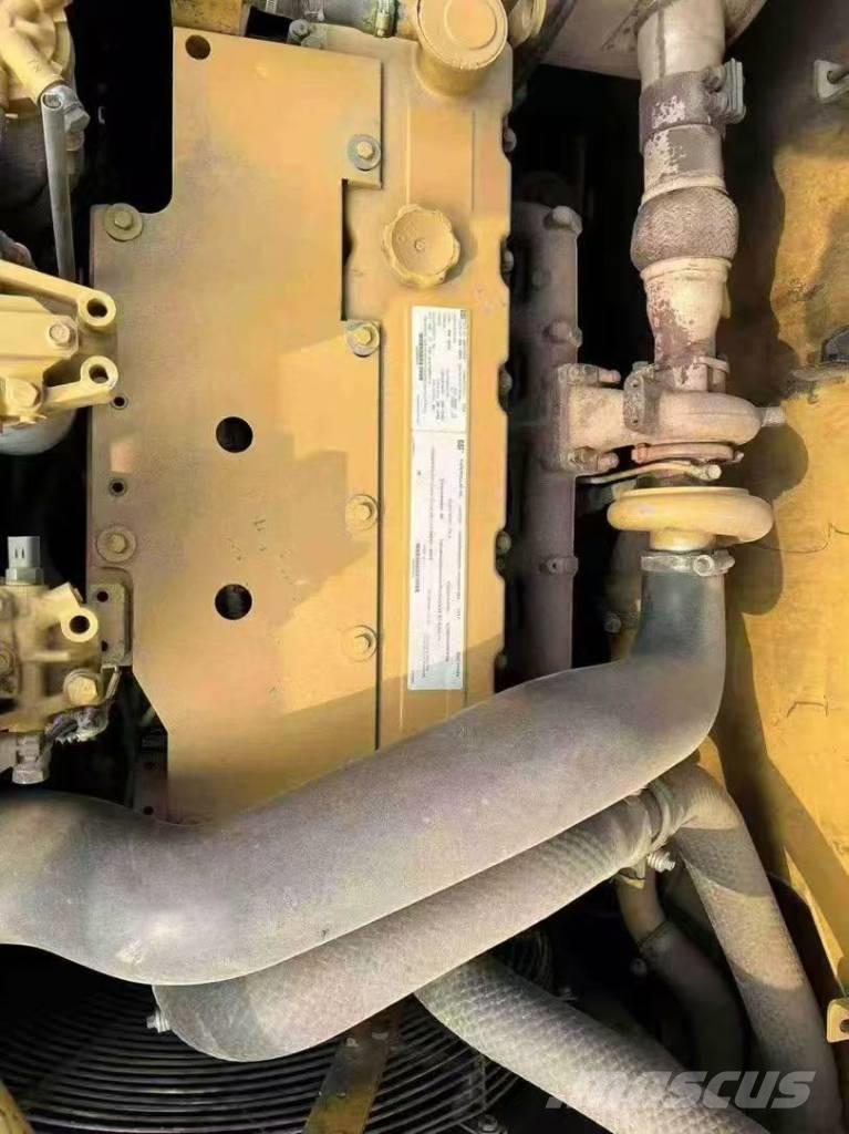 CAT 320 D L Vikšriniai ekskavatoriai