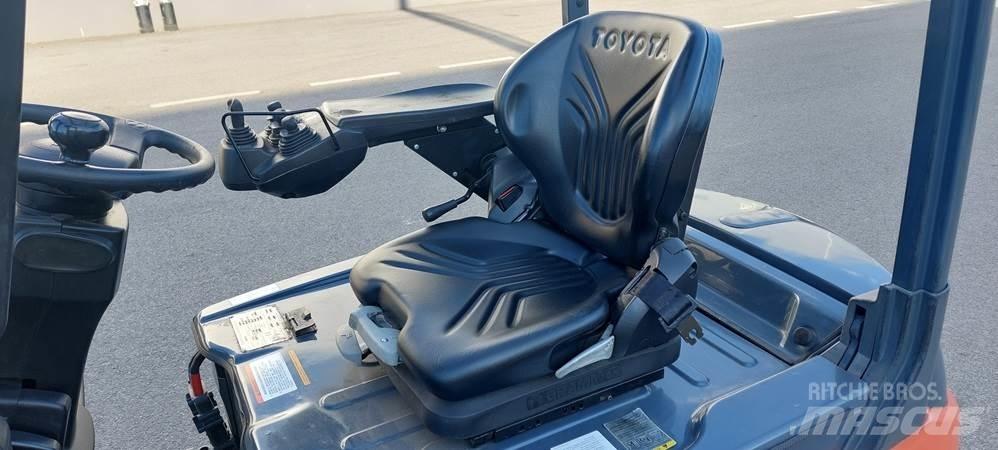 Toyota 8FBMT16 Elektriniai šakiniai krautuvai