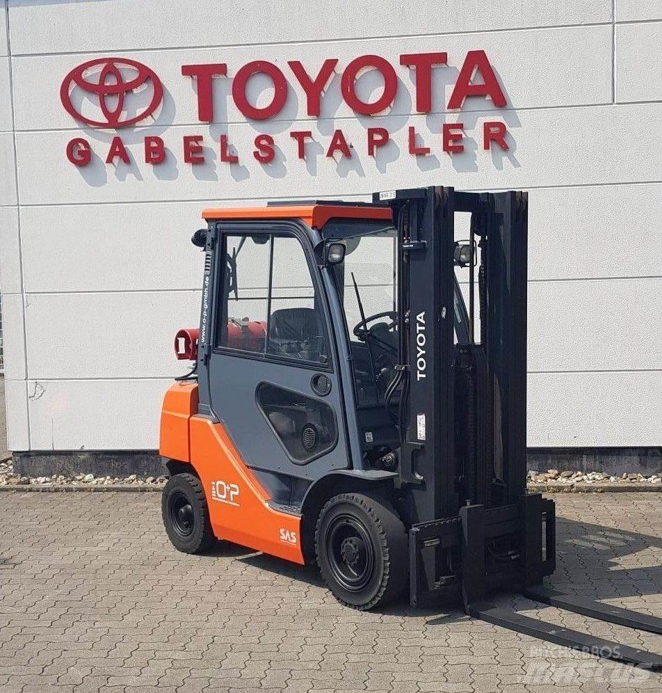 Toyota 02-8FGF25 LPG (dujiniai) krautuvai
