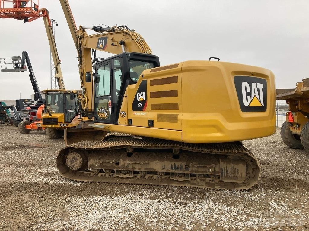 CAT 323 - nextgen Vikšriniai ekskavatoriai