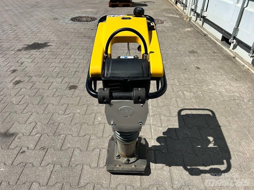 Wacker Neuson BS50-2 Plūktuvai
