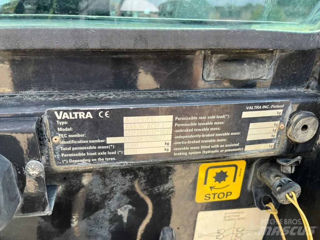 Valtra A 93 Traktoriai
