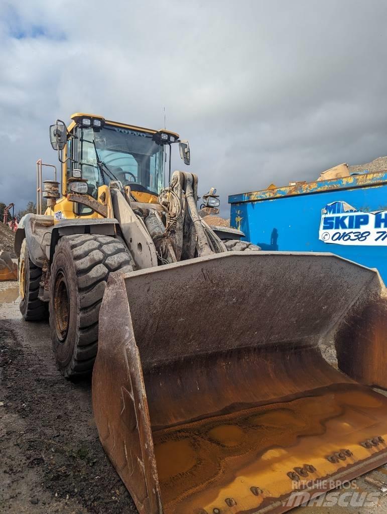 Volvo L 120 H Naudoti ratiniai krautuvai