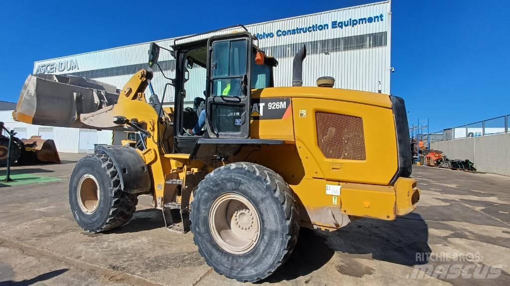 CAT 926M Naudoti ratiniai krautuvai