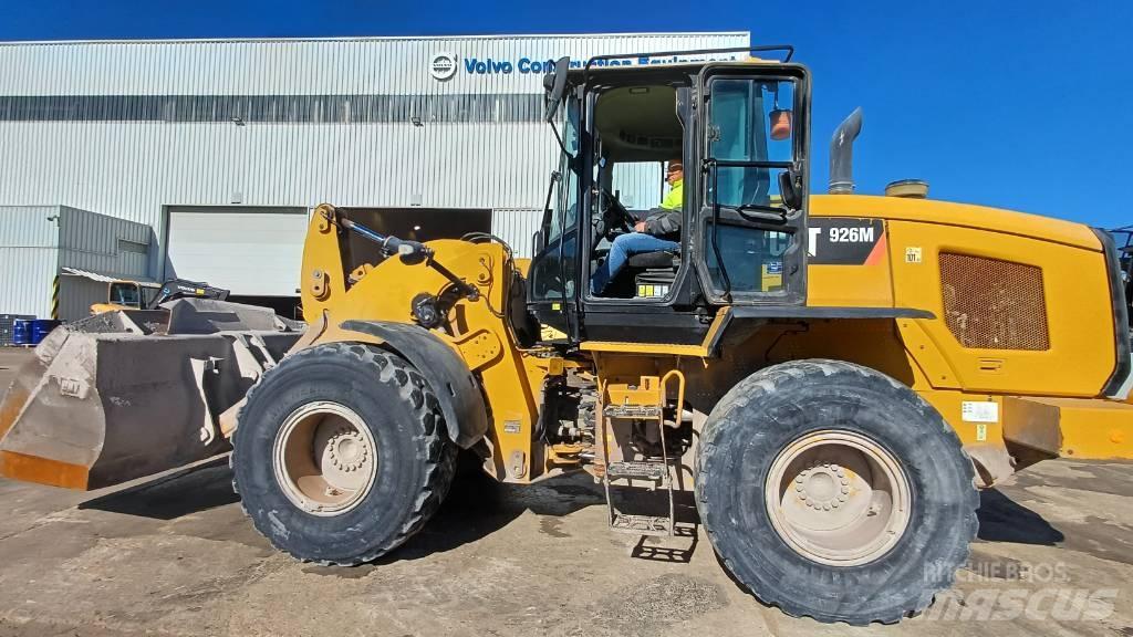 CAT 926M Naudoti ratiniai krautuvai